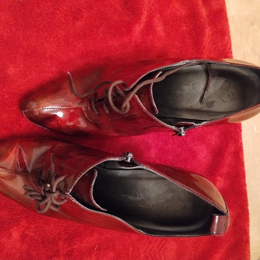 Very nice used Jessica Simpson's (Size 10)